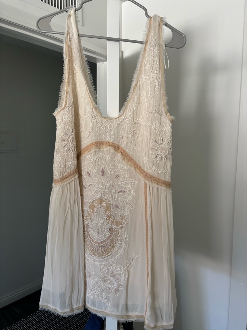 Zara Cream Lace-Embroidered Mini Dress - Picture 2 of 3